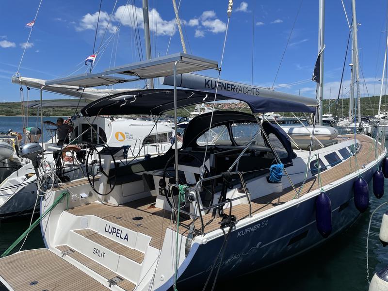 Book yachts online - sailboat - D&amp;D Kufner 54.2 - LUPELA - rent