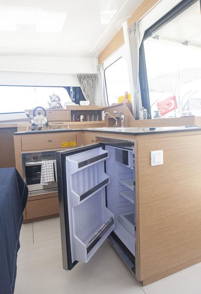 Book yachts online - catamaran - Excess 11 - Whispering Breeze - rent