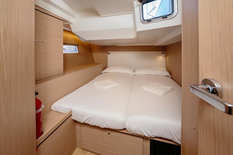 Book yachts online - sailboat - Oceanis 51.1 - Maelle - Comfort line - rent