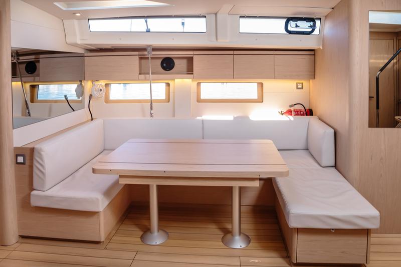 Book yachts online - sailboat - Oceanis 51.1 - Maelle - Comfort line - rent