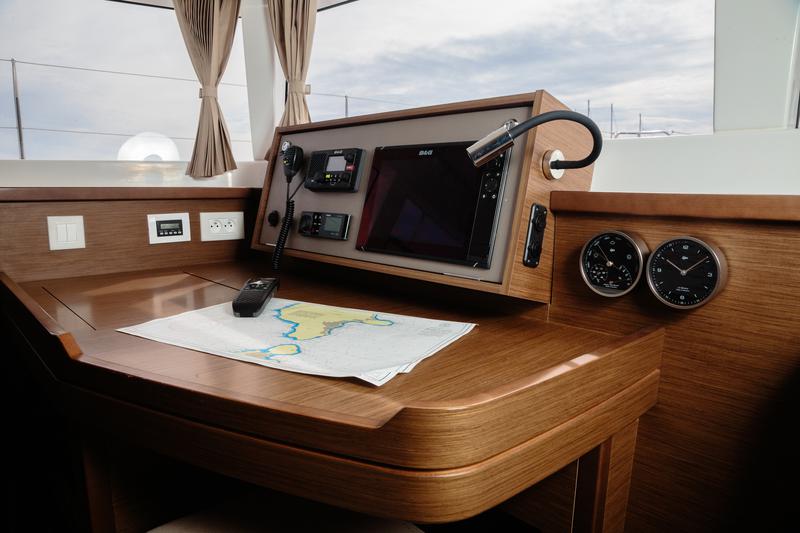 Book yachts online - catamaran - Lagoon 450 Fly - Didyme - Comfort line - rent