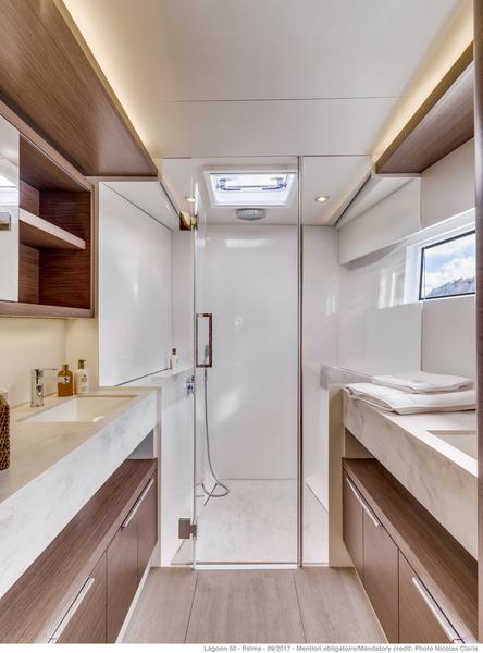 Book yachts online - catamaran - Lagoon 50 (6 cab) - Finocchietto - Premium Crewed Line - rent