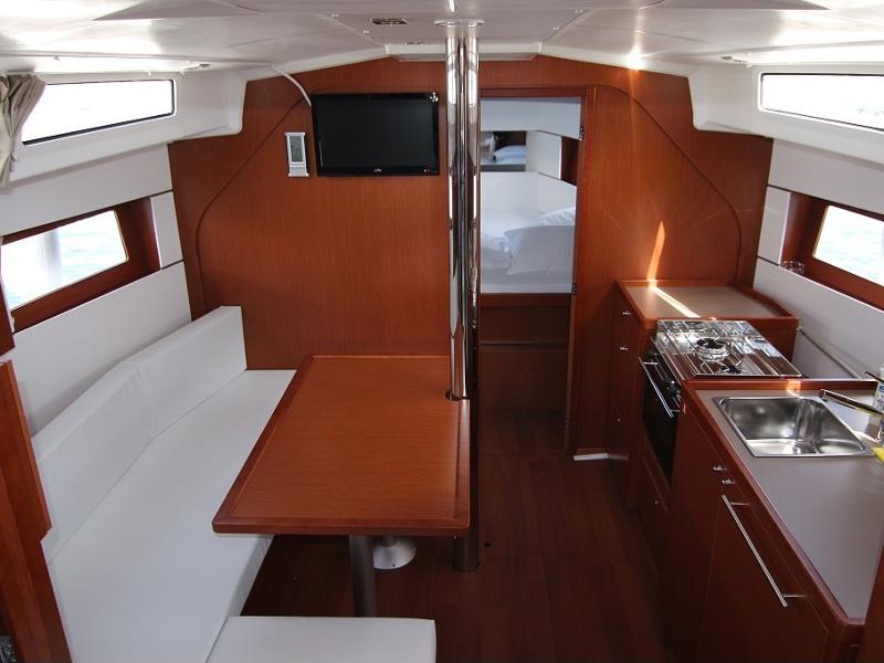 Book yachts online - sailboat - Oceanis 38.1 - Era - Standard line - rent