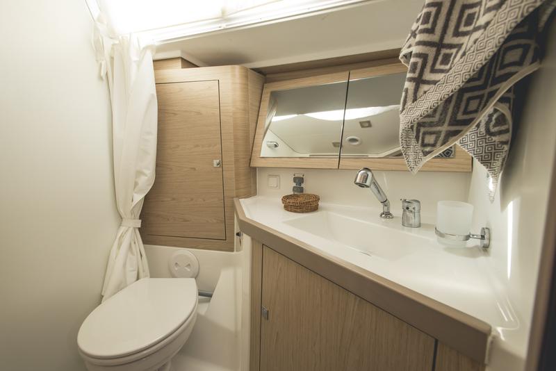 Book yachts online - sailboat - Oceanis 45 - Skylla - Standard line - rent