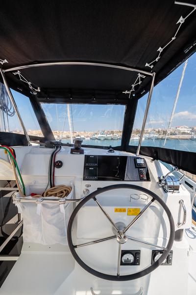 Book yachts online - catamaran - Lagoon 40 - Nereo - Standard line - rent