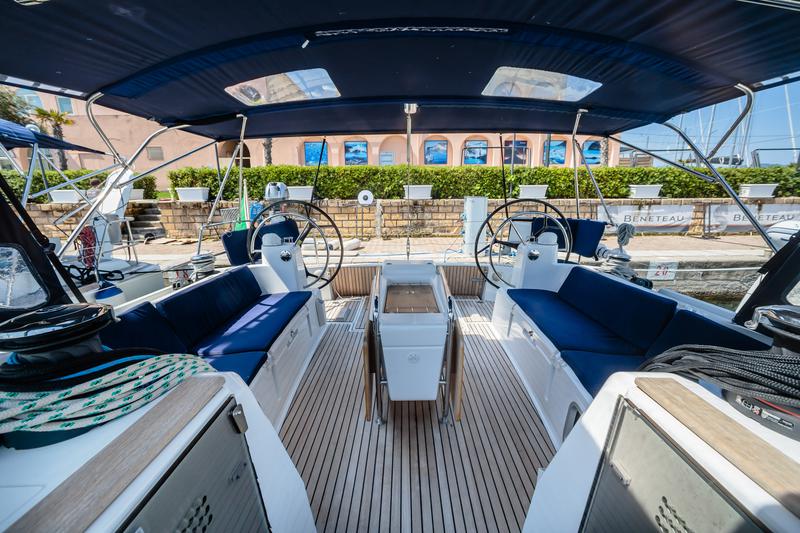 Book yachts online - sailboat - Sun Odyssey 519 - Kalos - Standard line - rent