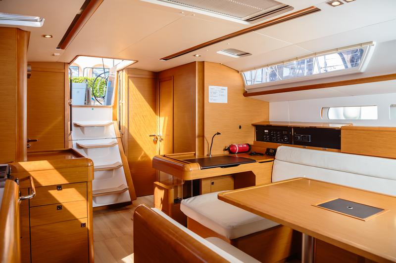 Book yachts online - sailboat - Sun Odyssey 519 - Kalos - Standard line - rent