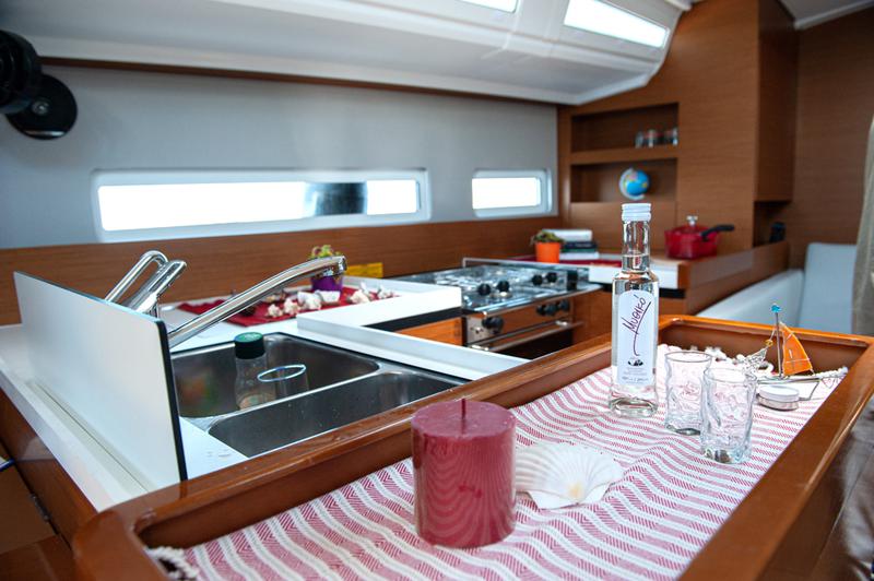 Book yachts online - sailboat - Sun Odyssey 410 - Marianna - rent