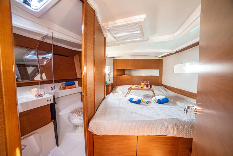 Book yachts online - sailboat - Sun Odyssey 410 - Marianna - rent