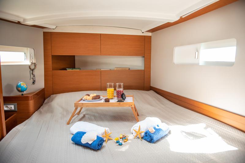 Book yachts online - sailboat - Sun Odyssey 410 - Marianna - rent
