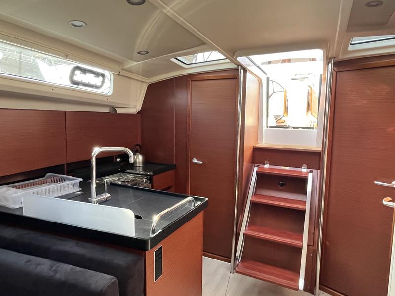 Book yachts online - sailboat - Hanse 418 - Dolce Vita - rent