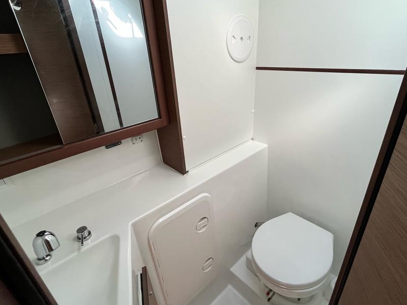 Book yachts online - catamaran - Lagoon 42 - Zoe - rent