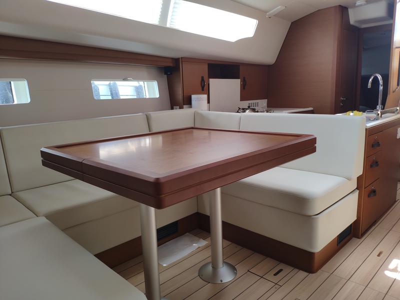Book yachts online - sailboat - Jeanneau 51 - Sogno di Mare - rent