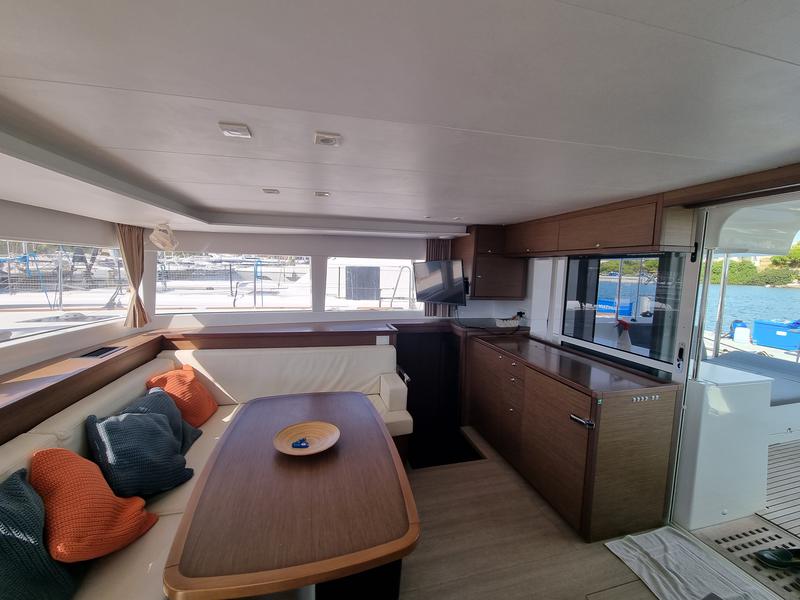 Book yachts online - catamaran - Lagoon 450F - Lalouche - rent