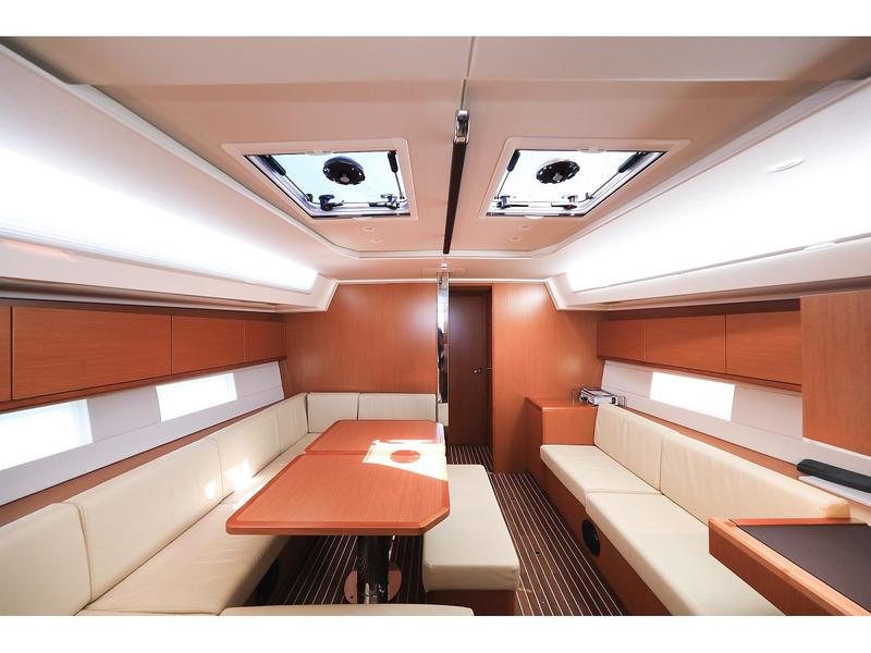 Book yachts online - sailboat - Bavaria C45 Style - Katharina - rent