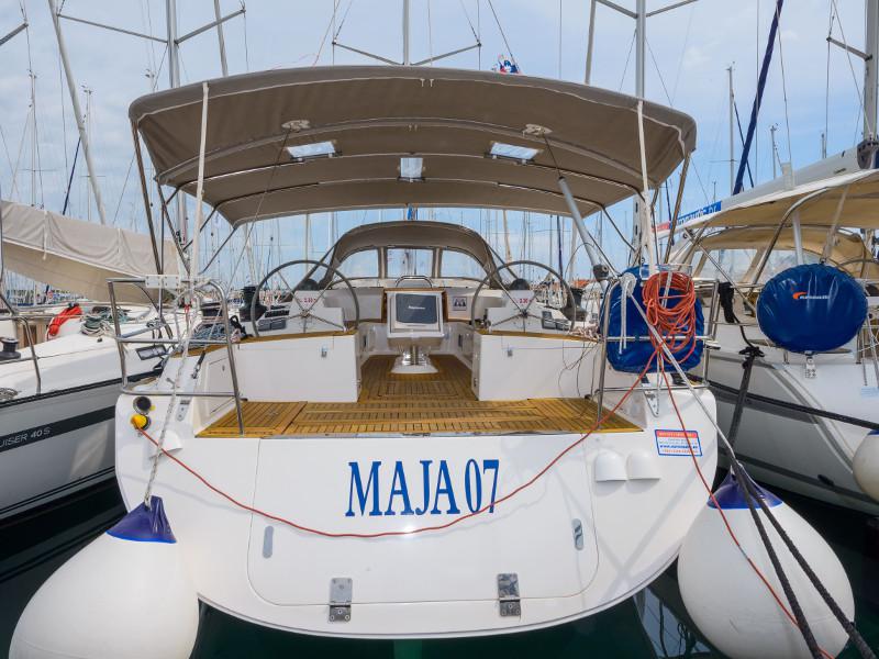 Book yachts online - sailboat - Elan 514 Impression - Maja 07   - rent