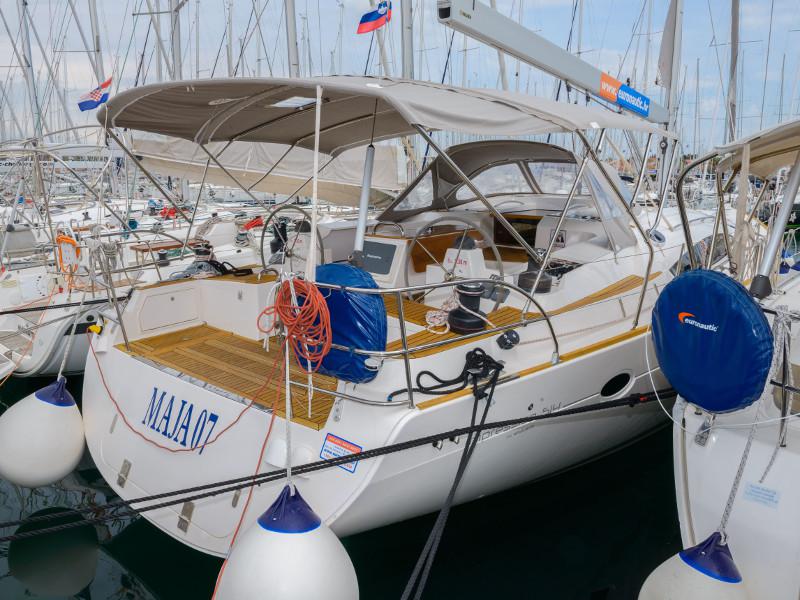 Book yachts online - sailboat - Elan 514 Impression - Maja 07   - rent