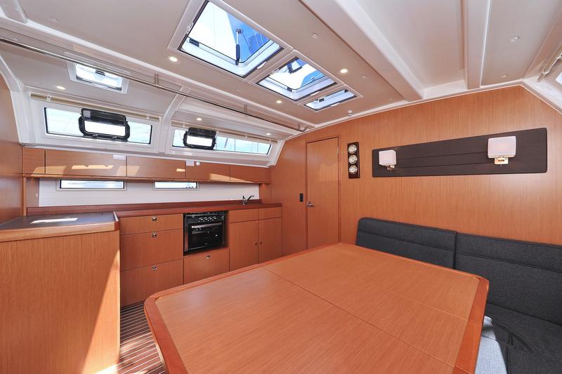 Book yachts online - sailboat - Bavaria Cruiser 46 - Summer Jazz - rent