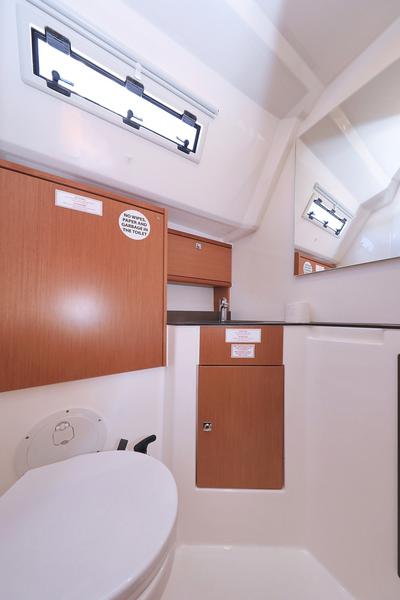 Book yachts online - sailboat - Bavaria Cruiser 46 - Summer Jazz - rent