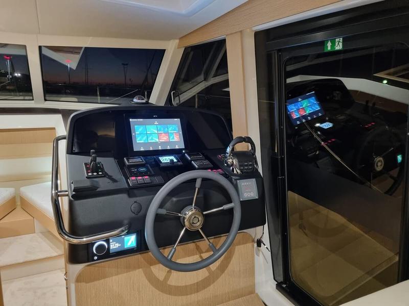 Book yachts online - motorboat - Greenline 40 - D&amp;D - rent