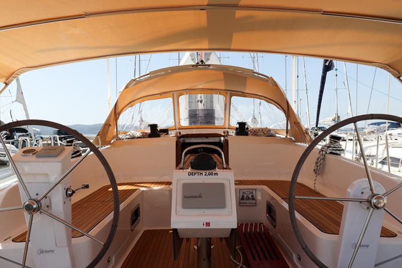 Book yachts online - sailboat - Bavaria Cruiser 46 - Gracia - rent