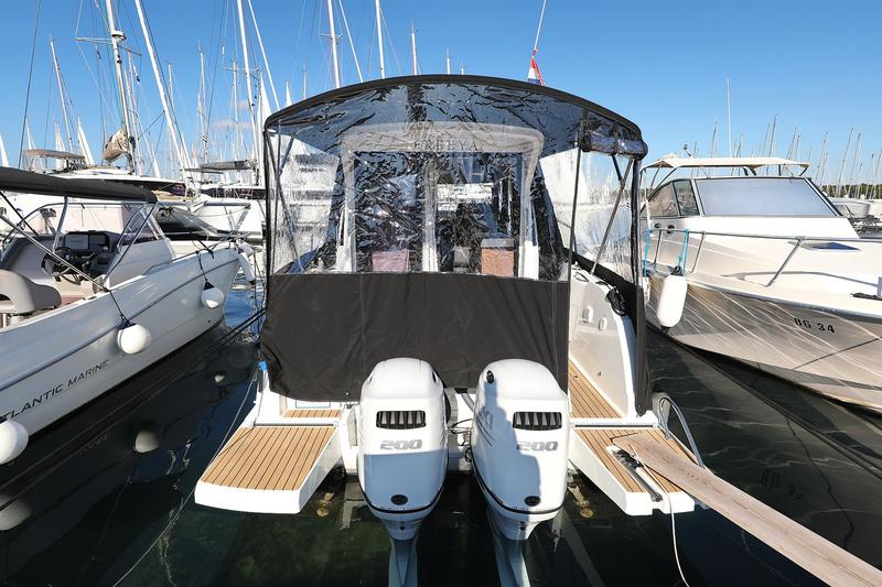 Book yachts online - motorboat - Antares 9 OB - Freeya - rent