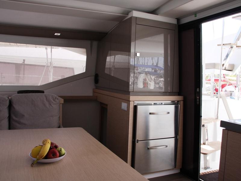 Book yachts online - catamaran - Lucia 40 - Sky Maria - rent