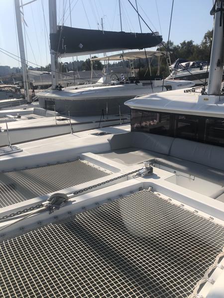 Book yachts online - catamaran - Lagoon 450 - Violetta - rent