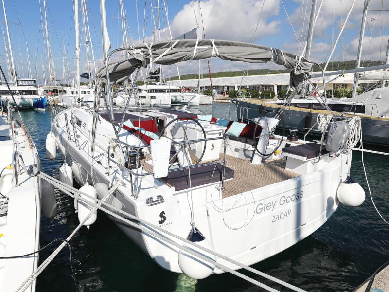 Book yachts online - sailboat - Oceanis 51.1 - GREY GOOSE  - rent