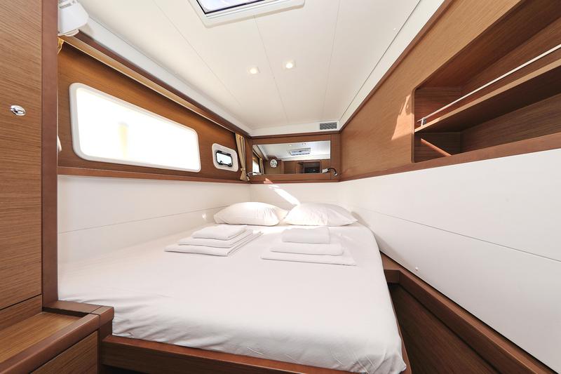 Book yachts online - catamaran - Lagoon 450 F - MUST HAVE - rent