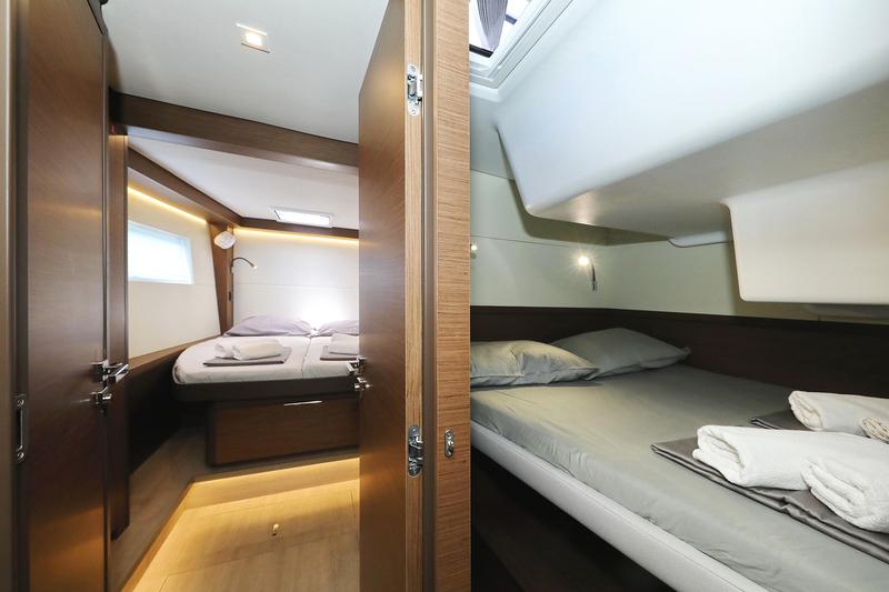 Book yachts online - catamaran - Lagoon 50 - HIGH LIFE - rent