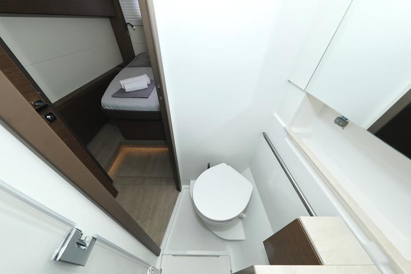 Book yachts online - catamaran - Lagoon 50 - HIGH LIFE - rent