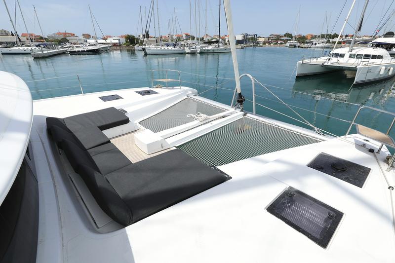 Book yachts online - catamaran - Lagoon 50 - HIGH LIFE - rent