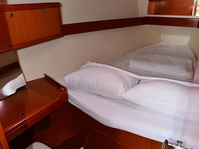 Book yachts online - sailboat - Oceanis 37 - MARINA - rent