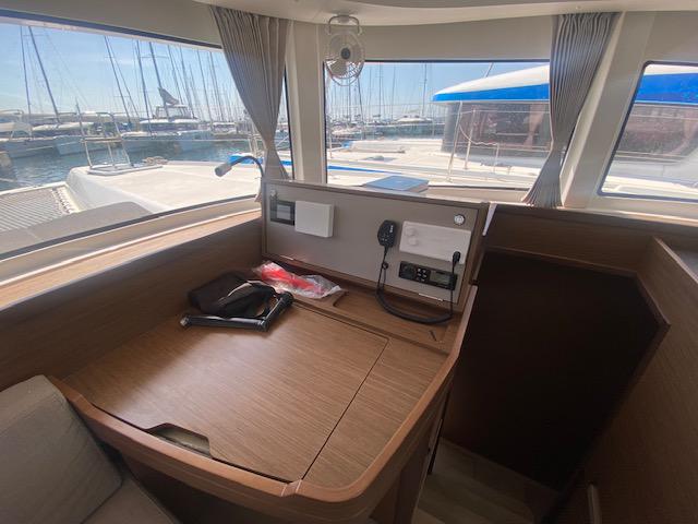 Book yachts online - catamaran - Lagoon 42 - FAT CAT - rent