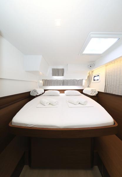 Book yachts online - catamaran - Lagoon 42 - CUZAMEN - rent