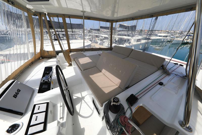Book yachts online - catamaran - Lagoon 46 - PANOS - rent