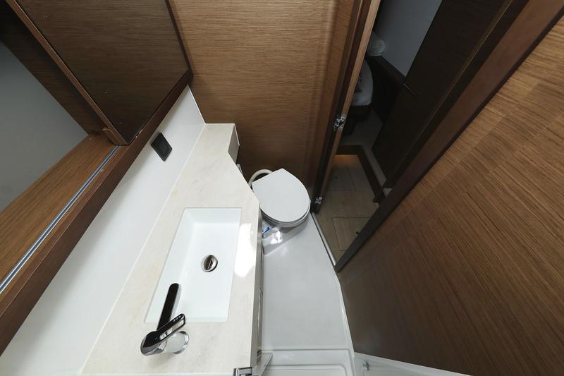 Book yachts online - catamaran - Lagoon 46 - PANOS - rent