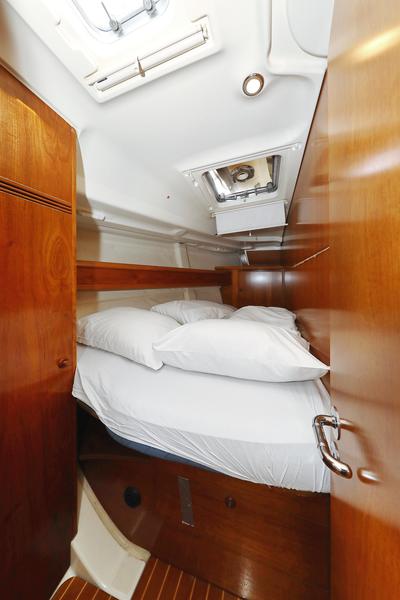 Book yachts online - sailboat - Sun Odyssey 45 - Lejla - rent