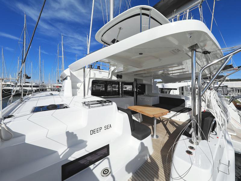 Book yachts online - catamaran - Lagoon 46 - DEEPSEA - rent