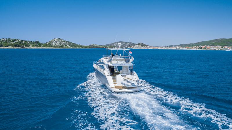 Book yachts online - motorboat - Aicon 56 - NUDGE - rent