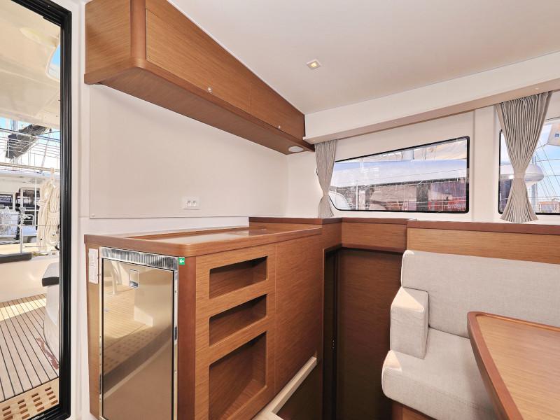 Book yachts online - catamaran - Lagoon 42 - SEA YA - rent