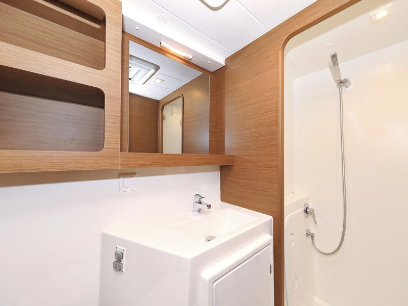 Book yachts online - catamaran - Lagoon 42 - SEA YA - rent