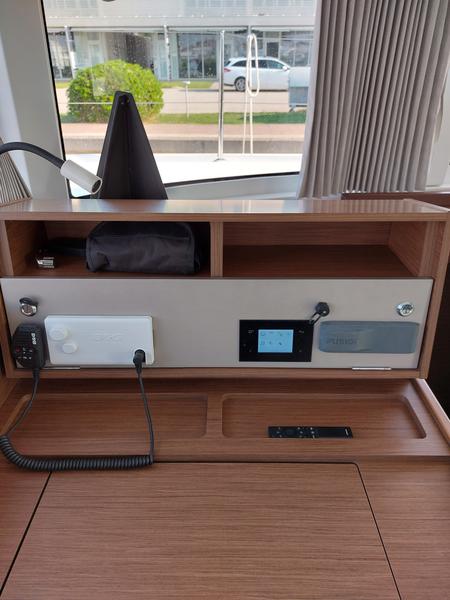 Book yachts online - catamaran - Lagoon 42 - MADRE PERLA - rent