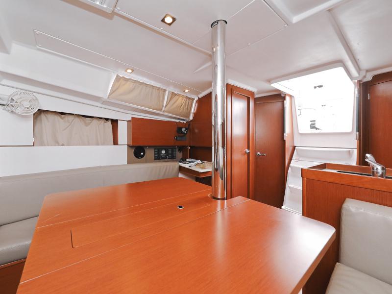 Book yachts online - sailboat - Oceanis 35.1 - IDILA  - rent