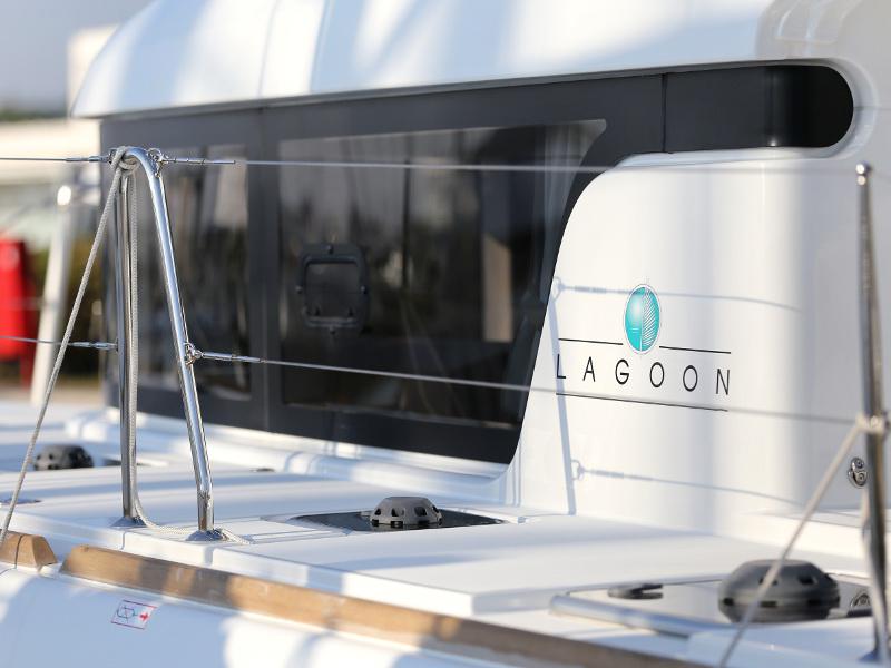 Book yachts online - catamaran - Lagoon 39 - VENTUS - rent