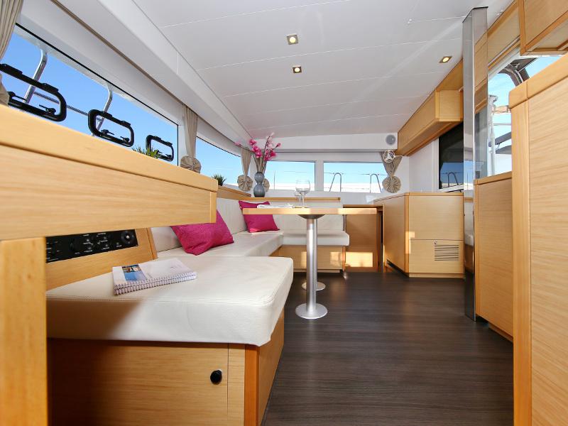 Book yachts online - catamaran - Lagoon 39 - VENTUS - rent