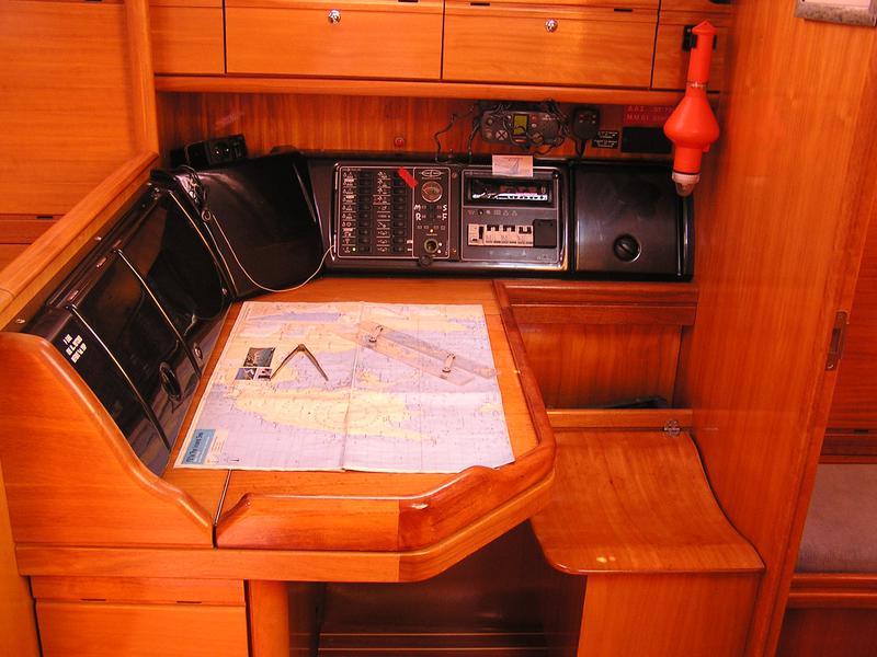 Book yachts online - sailboat - Bavaria 39 Cruiser - Julia - rent