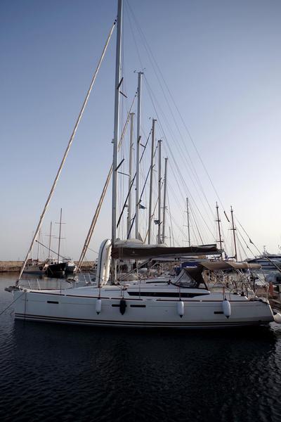 Book yachts online - sailboat - Sun Odyssey 439 - Iva - rent