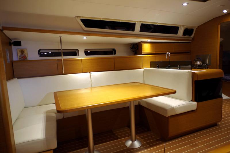 Book yachts online - sailboat - Sun Odyssey 439 - Iva - rent